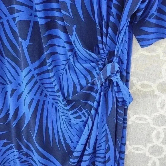 Madison Leigh Leaves Printed Scoop Neck Tied side Midi Shift Dress 2X - Picture 3 of 9